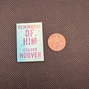 Zuru Mini Brands Books Reminders of Him Colleen Hoover